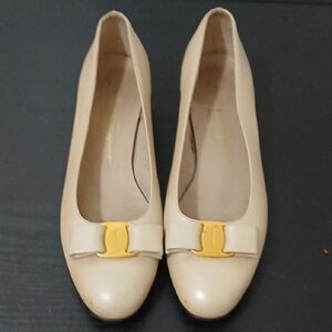 SALVATORE FERRAGAMO FLATS
